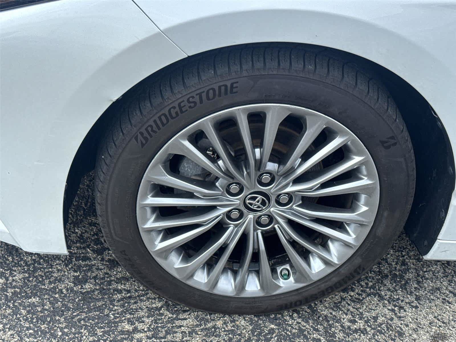 Used 2019 Toyota Avalon Limited w/ Advanced Safety Package FWD image 11