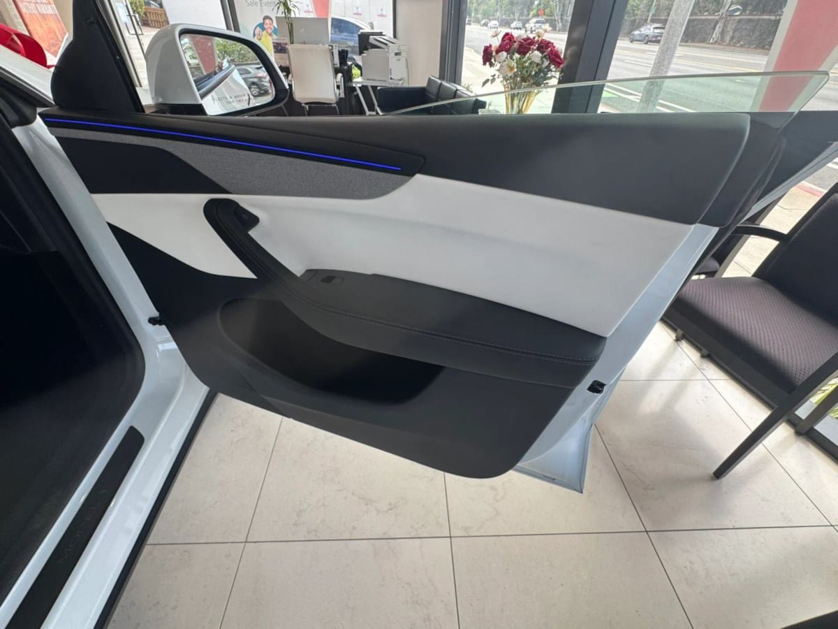 Used 2026 Tesla Model Y 2WD image 16