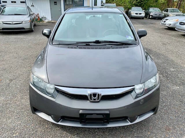 Used 2011 Honda Civic DX-VP image 1