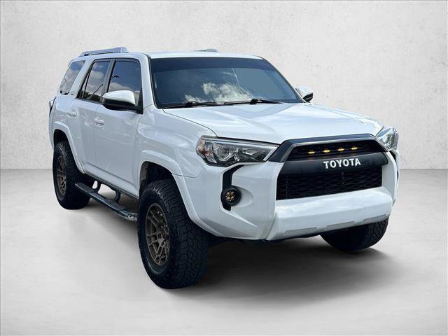 Used 2018 Toyota 4Runner SR5 RWD image 3