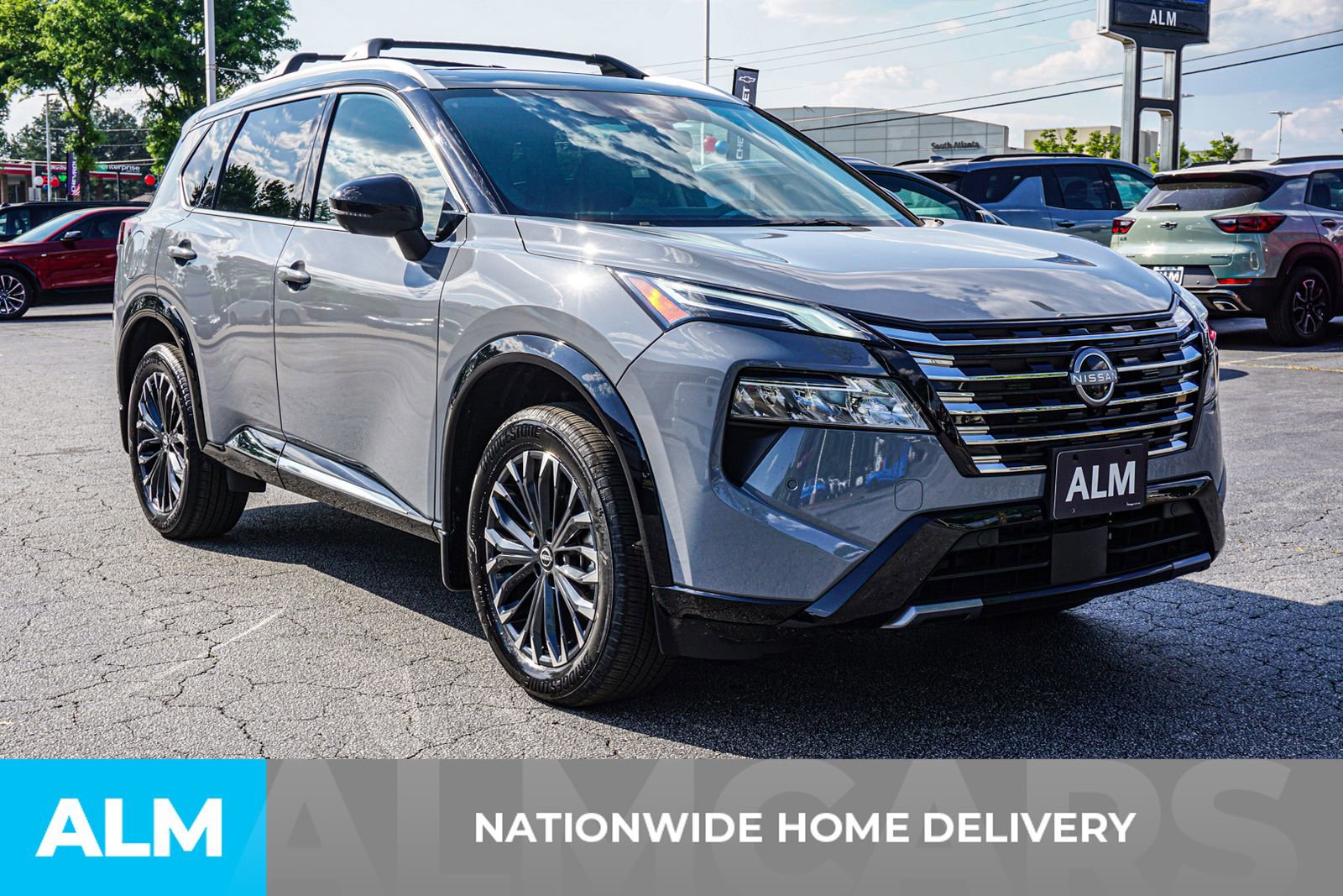 Used 2025 Nissan Rogue Platinum FWD image 6