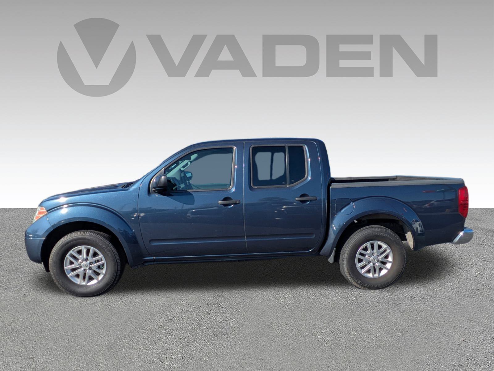Used 2015 Nissan Frontier SV image 25