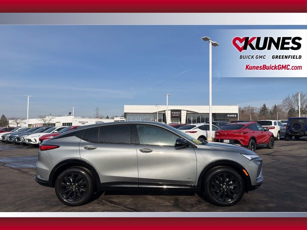 New 2026 Buick Envista Sport Touring image 2