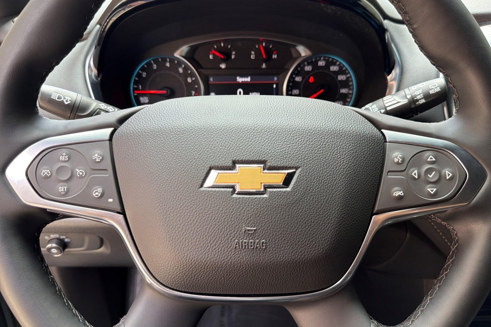 Used 2023 Chevrolet Traverse LT w/ Rear Camera Mirror Package AWD/4WD image 23