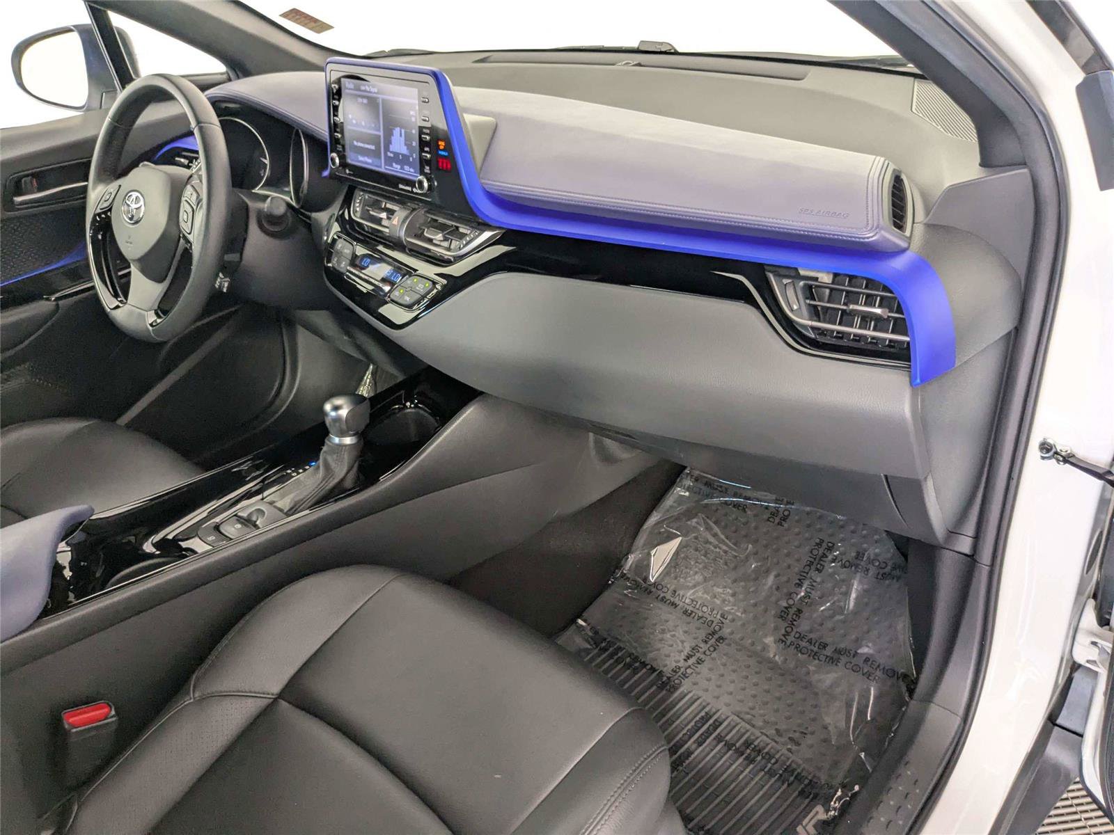 Used 2020 Toyota C-HR XLE FWD image 30