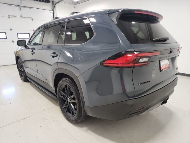 Used 2024 Toyota Grand Highlander Limited image 11