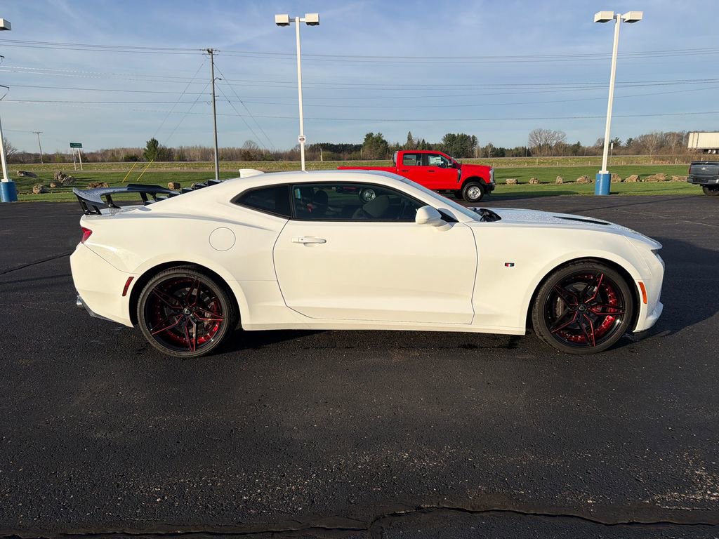 Used 2018 Chevrolet Camaro SS image 6