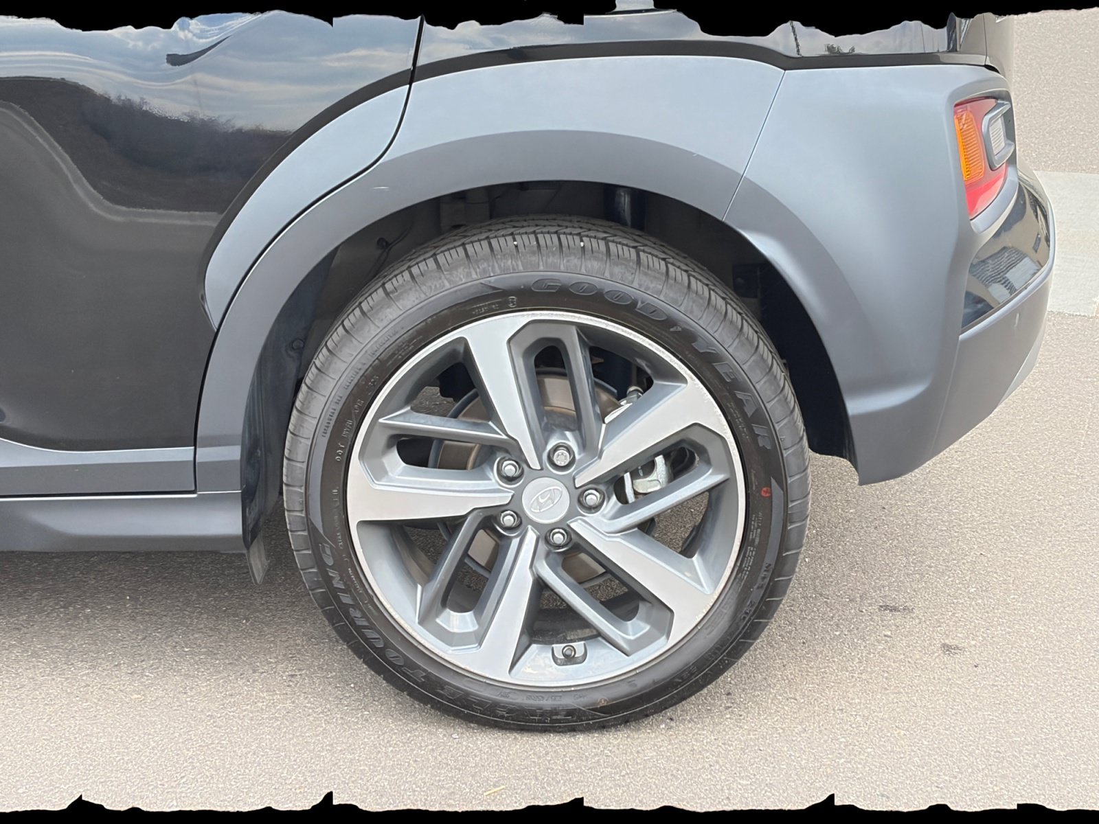 Used 2020 Hyundai Kona Ultimate AWD/4WD image 24
