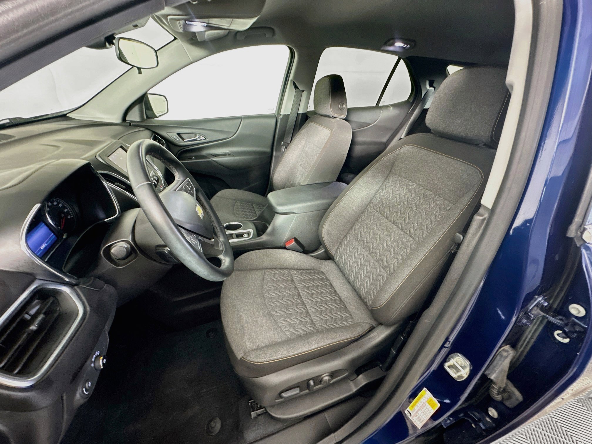 Used 2023 Chevrolet Equinox LT FWD image 13
