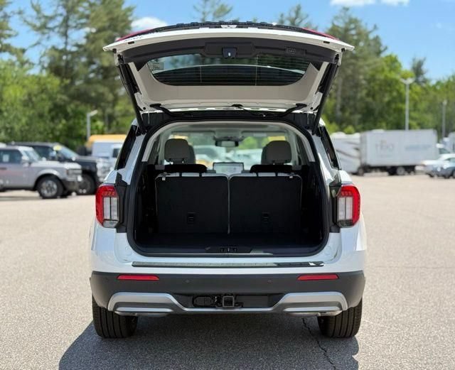 New 2026 Ford Explorer Platinum w/ LUX Leather Package AWD/4WD image 6