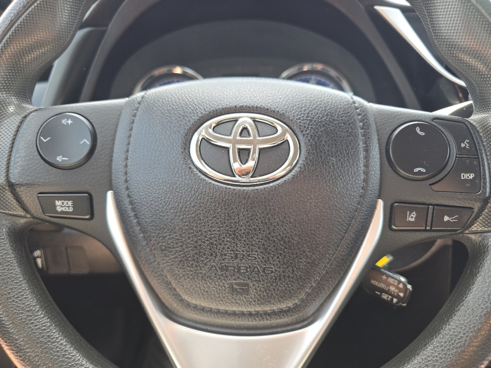 Used 2017 Toyota Corolla LE w/ Carpet Mat Package (TMS) FWD image 26