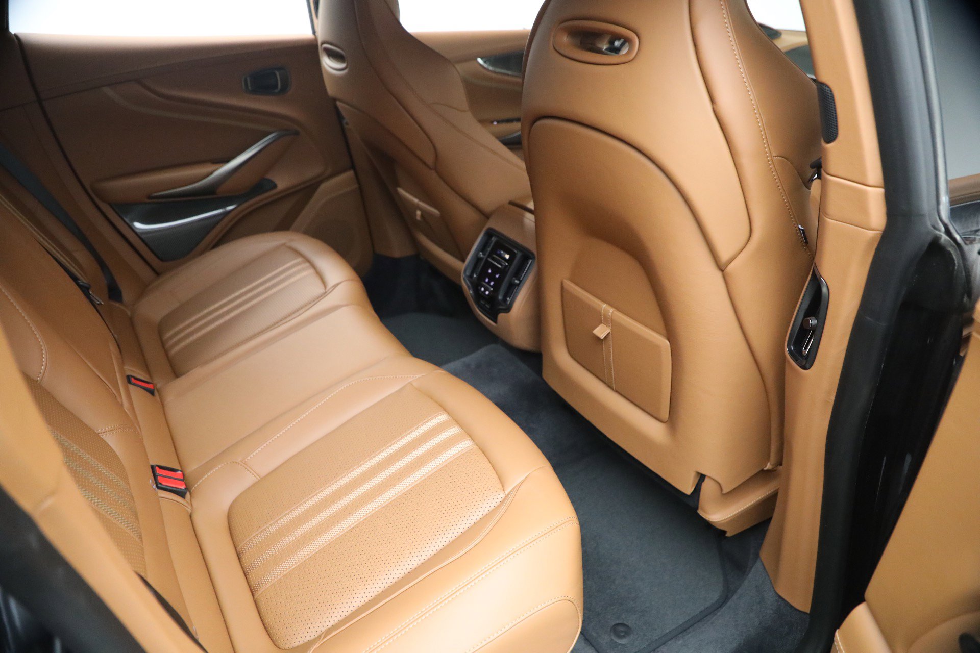New 2026 Aston Martin DBX 707 AWD/4WD image 23