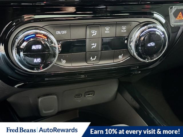 New 2025 Chevrolet Trax RS w/ Sunroof Package image 10