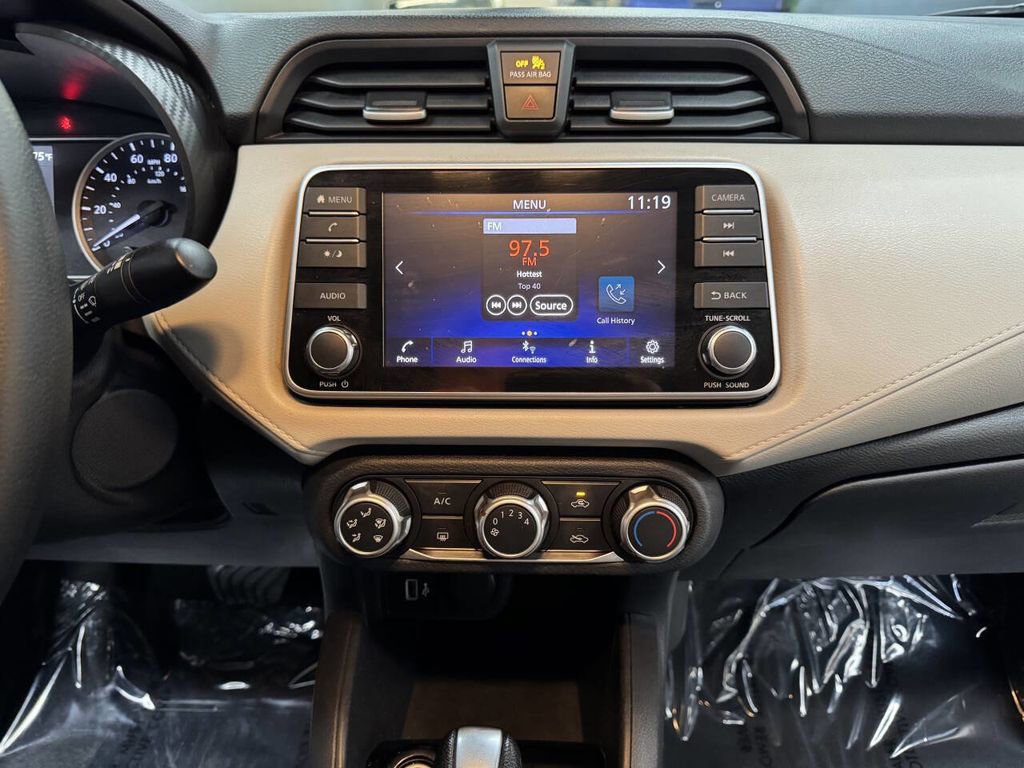 Used 2021 Nissan Versa SV image 27