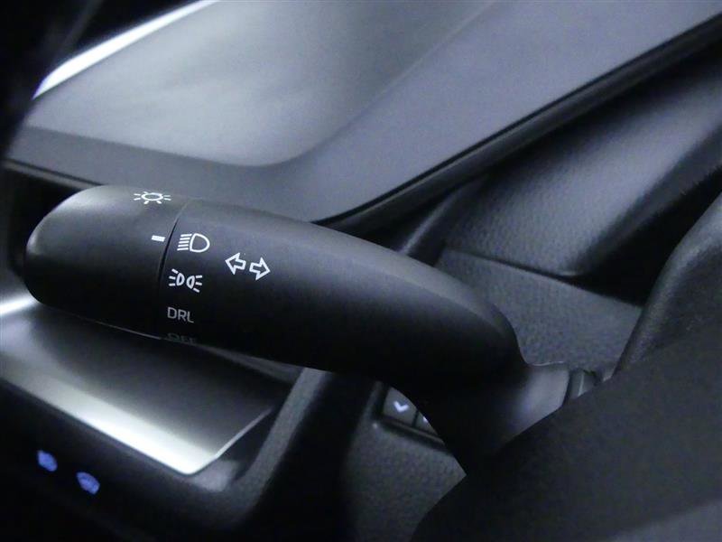 Used 2023 Toyota Prius LE image 17