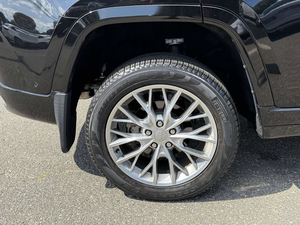 Used 2022 Jeep Grand Cherokee Summit w/ MOPAR Finishing Package AWD/4WD image 11