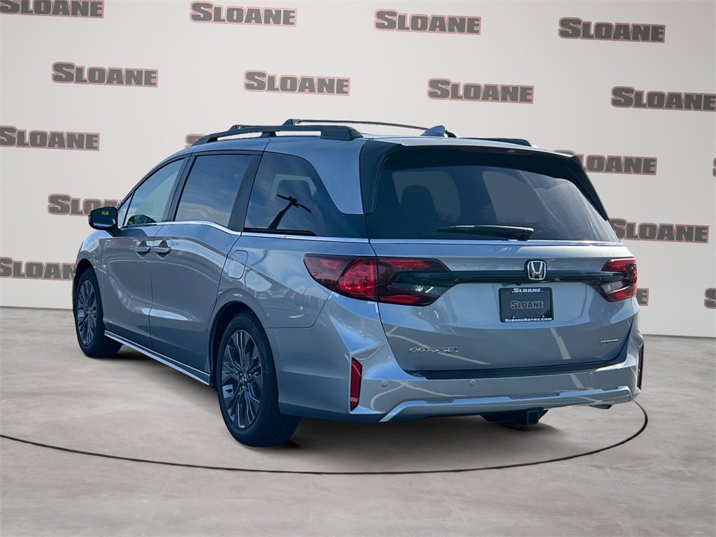 New 2026 Honda Odyssey Touring image 3