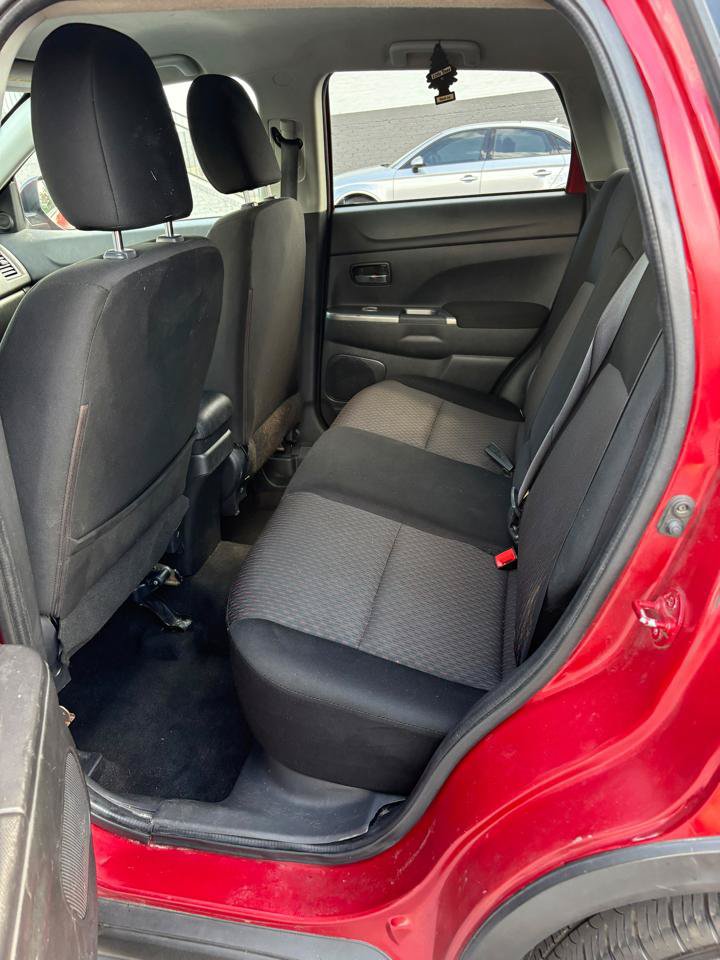 Used 2019 Mitsubishi Outlander Sport SE AWD/4WD image 13