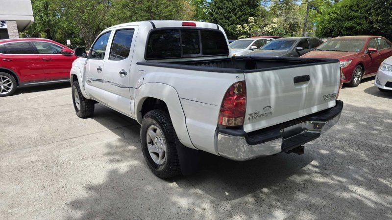 Used 2006 Toyota Tacoma PreRunner RWD image 3