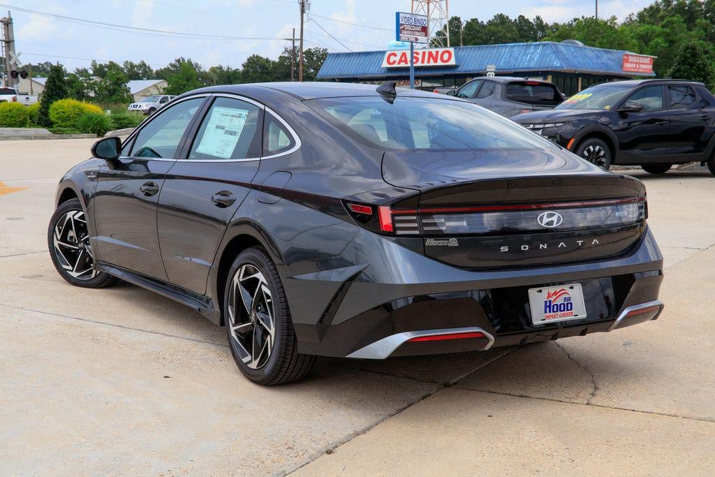 New 2026 Hyundai Sonata SEL FWD image 2