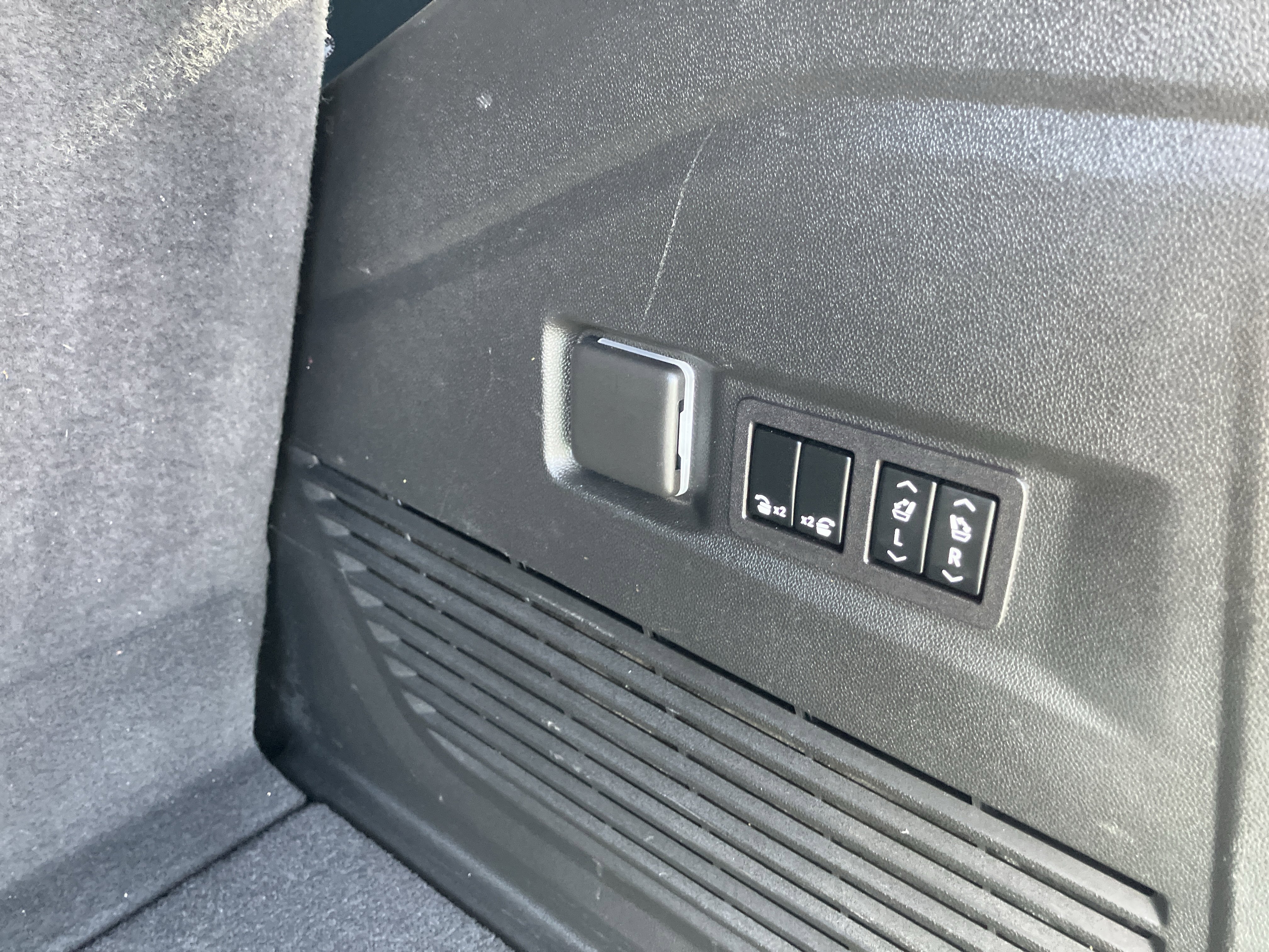 Used 2023 Chevrolet Tahoe RST w/ Luxury Package image 7