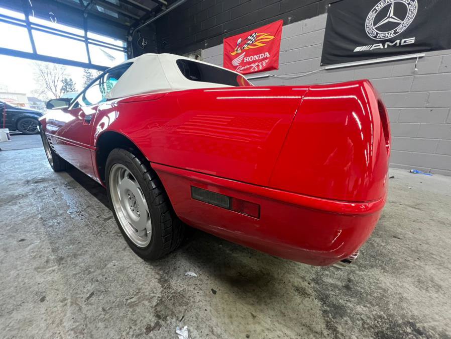 Used 1991 Chevrolet Corvette Convertible RWD image 7