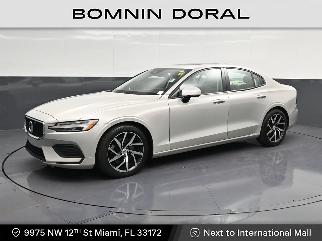Used 2020 Volvo S60 T5 Momentum FWD image 1