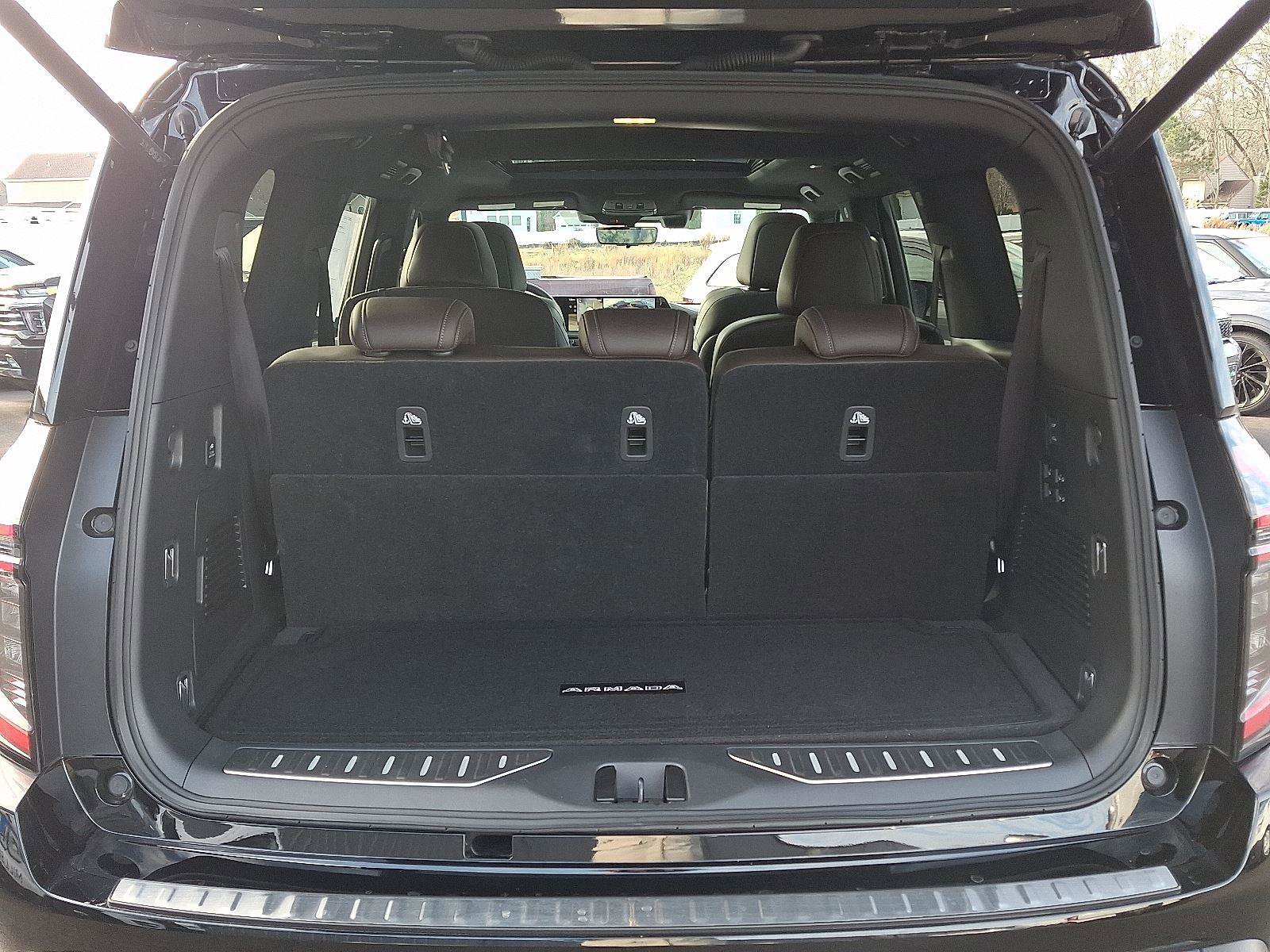 Used 2025 Nissan Armada Platinum Reserve w/ Convenience Package image 29