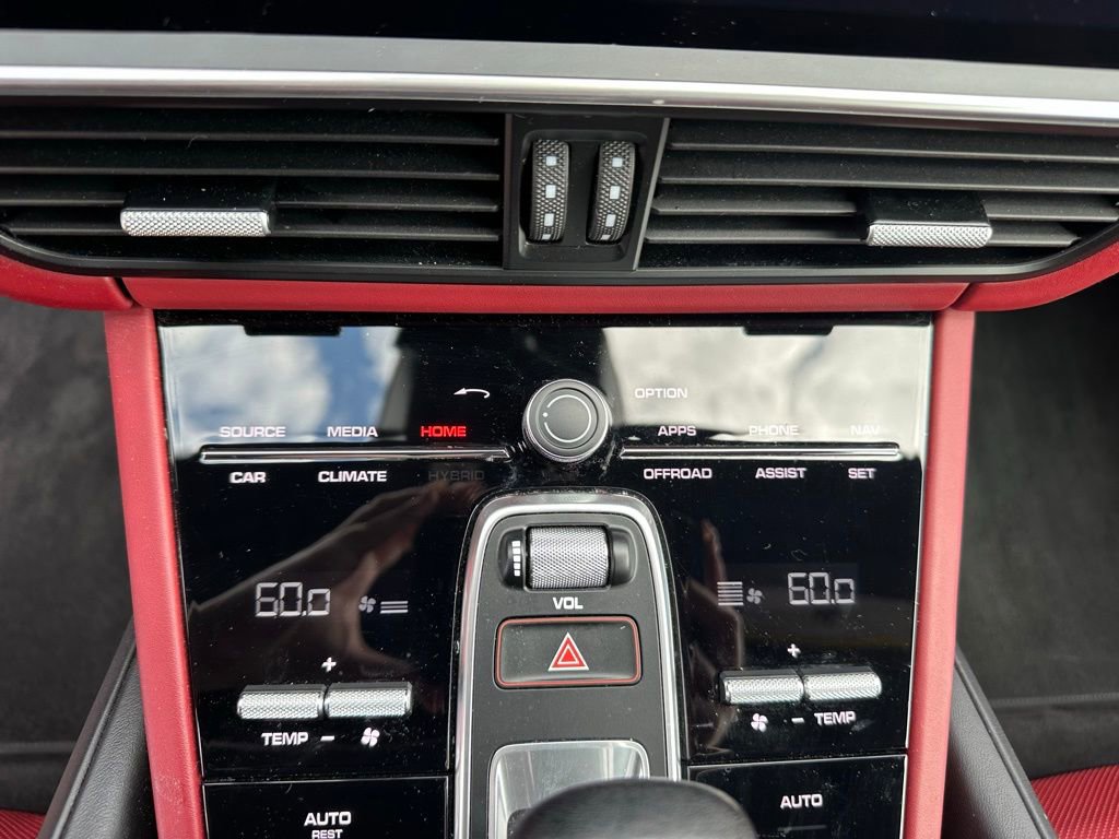 Certified 2023 Porsche Cayenne AWD/4WD image 23
