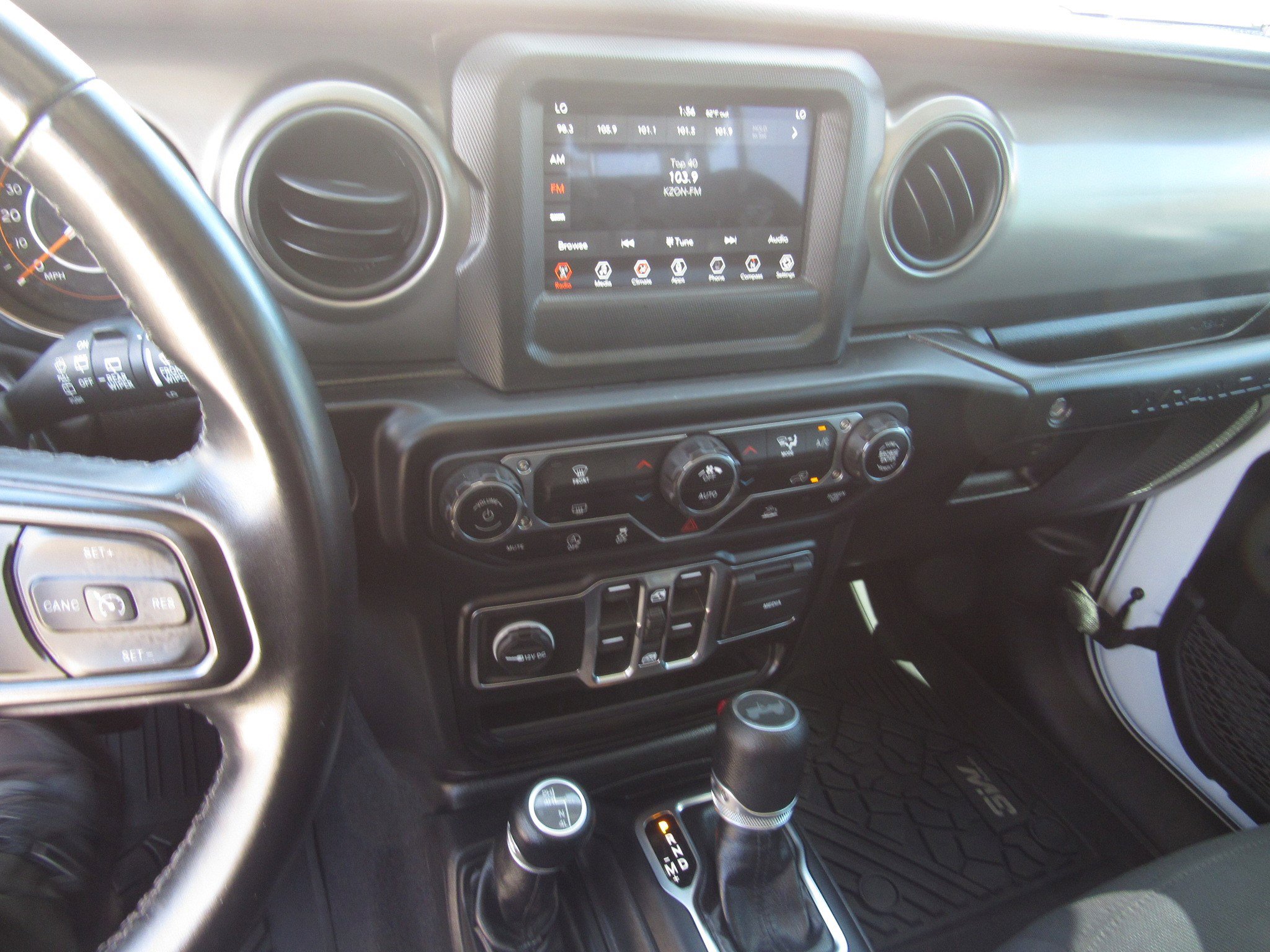 Used 2022 Jeep Wrangler Unlimited Sport image 16