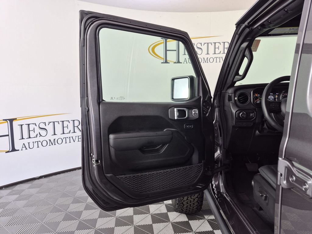 Used 2026 Jeep Wrangler Unlimited Rubicon 392 AWD/4WD image 14
