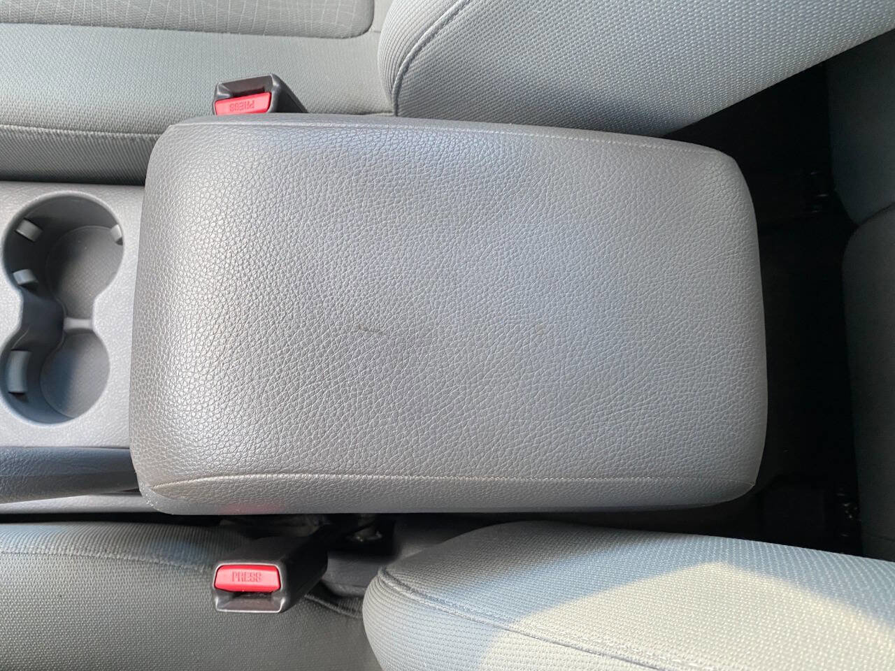 Used 2011 Hyundai Santa Fe GLS image 18