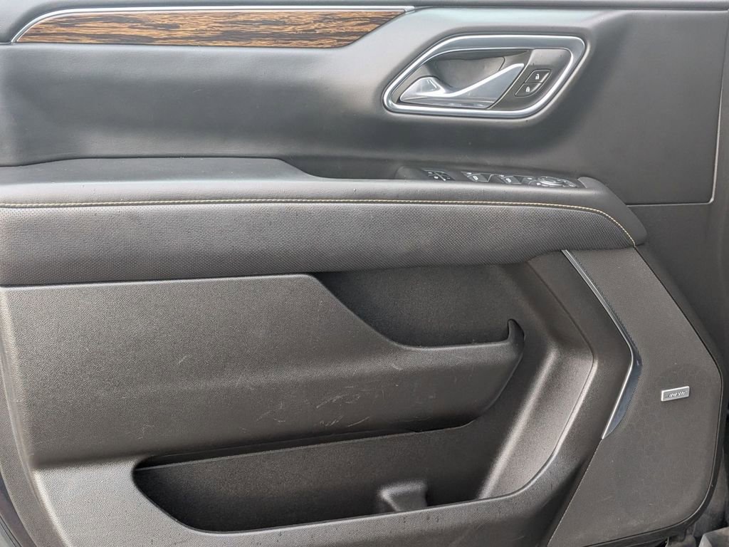 Used 2023 Chevrolet Tahoe Premier AWD/4WD image 13