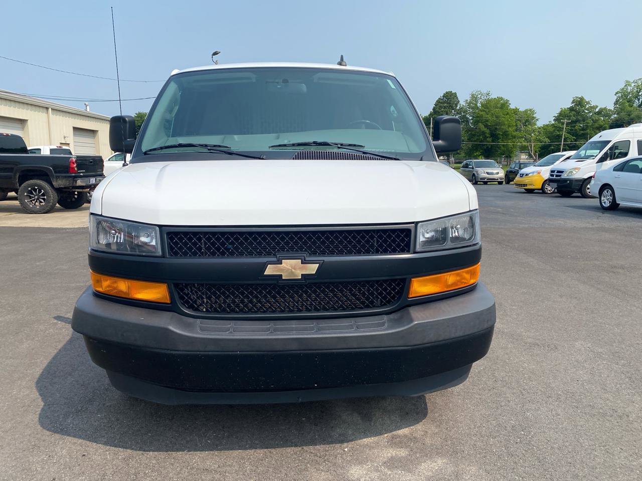 Used 2020 Chevrolet Express 2500 w/ Driver Convenience Package RWD image 4