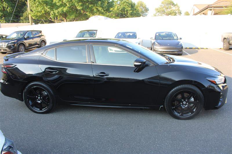 Used 2021 Nissan Maxima SR w/ Sport Mat Group image 9