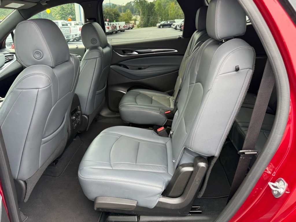 Used 2024 Buick Enclave Premium image 16