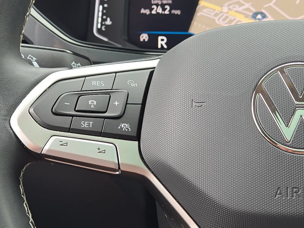 Used 2023 Volkswagen Taos SEL AWD/4WD image 35