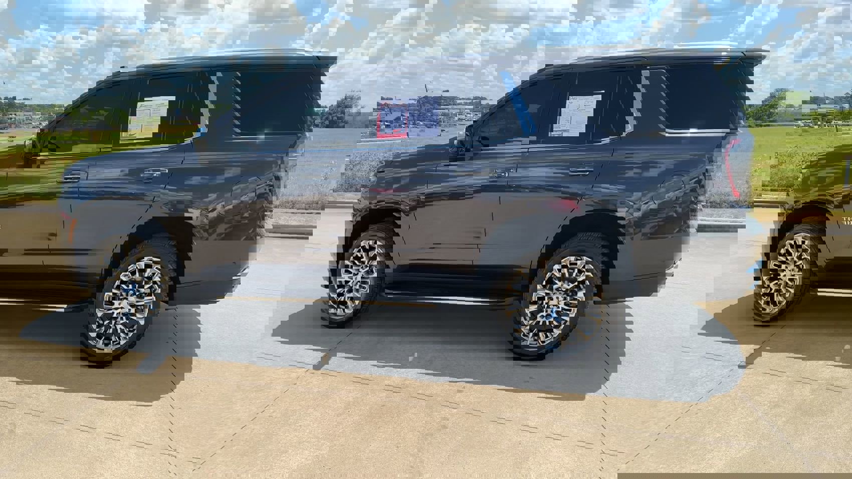 Used 2025 Chevrolet Tahoe Premier image 6