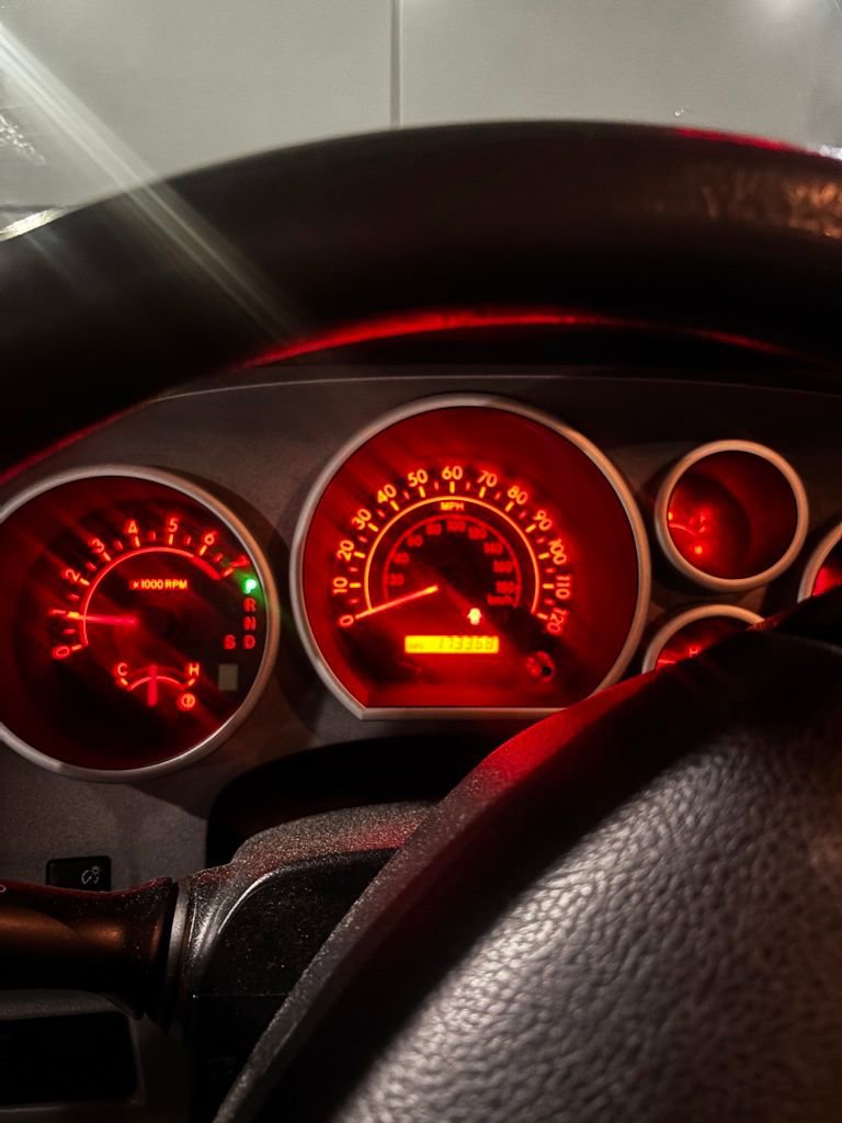 Used 2011 Toyota Tundra 4x4 Double Cab image 17