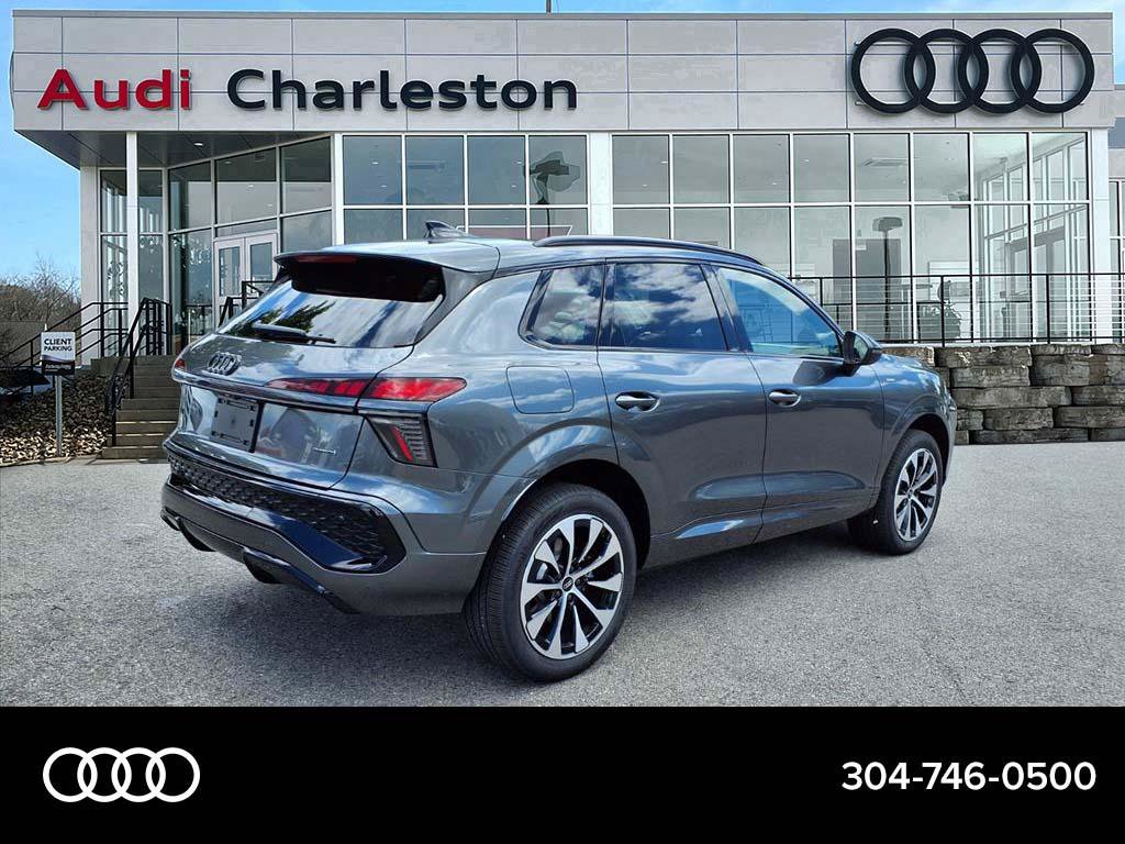 New 2026 Audi Q3 quattro 2.0T AWD/4WD image 3
