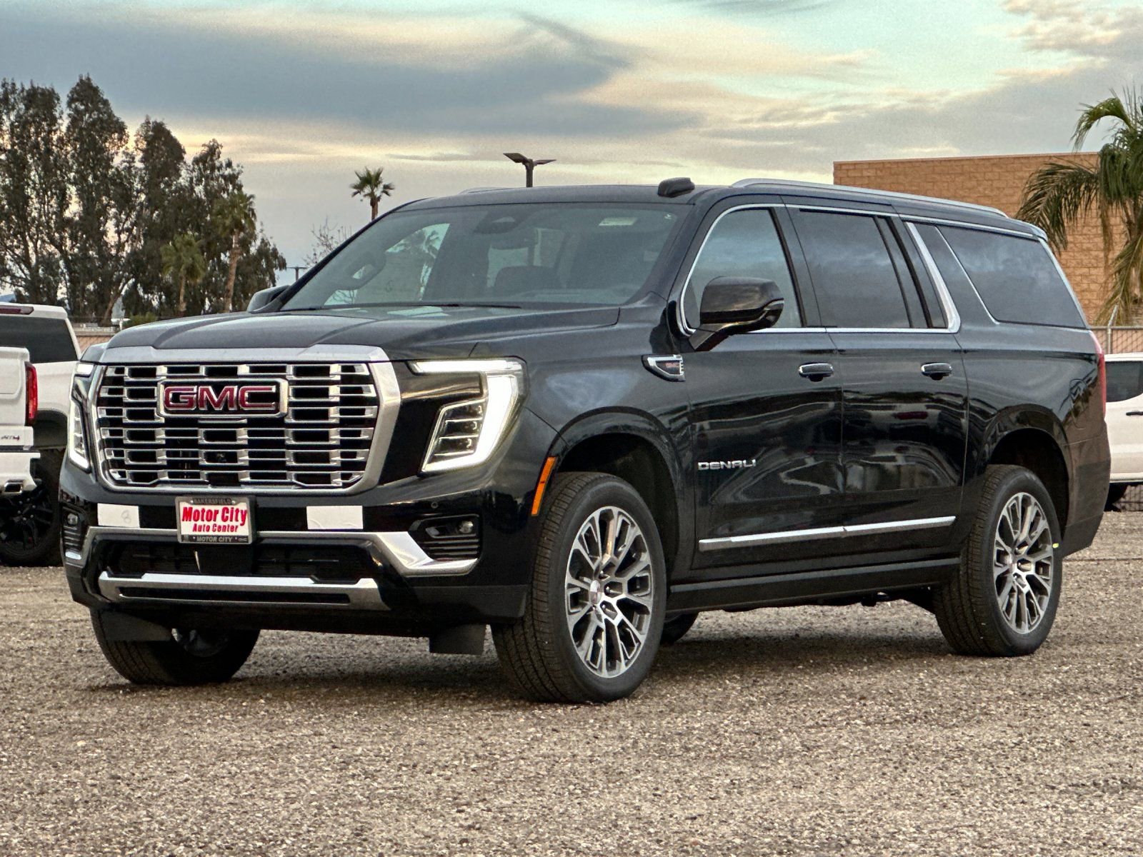 New 2026 GMC Yukon XL Denali w/ Sun & Power Step Package AWD/4WD image 8
