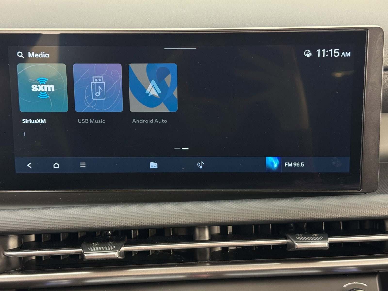 Used 2025 Hyundai Tucson SE image 25