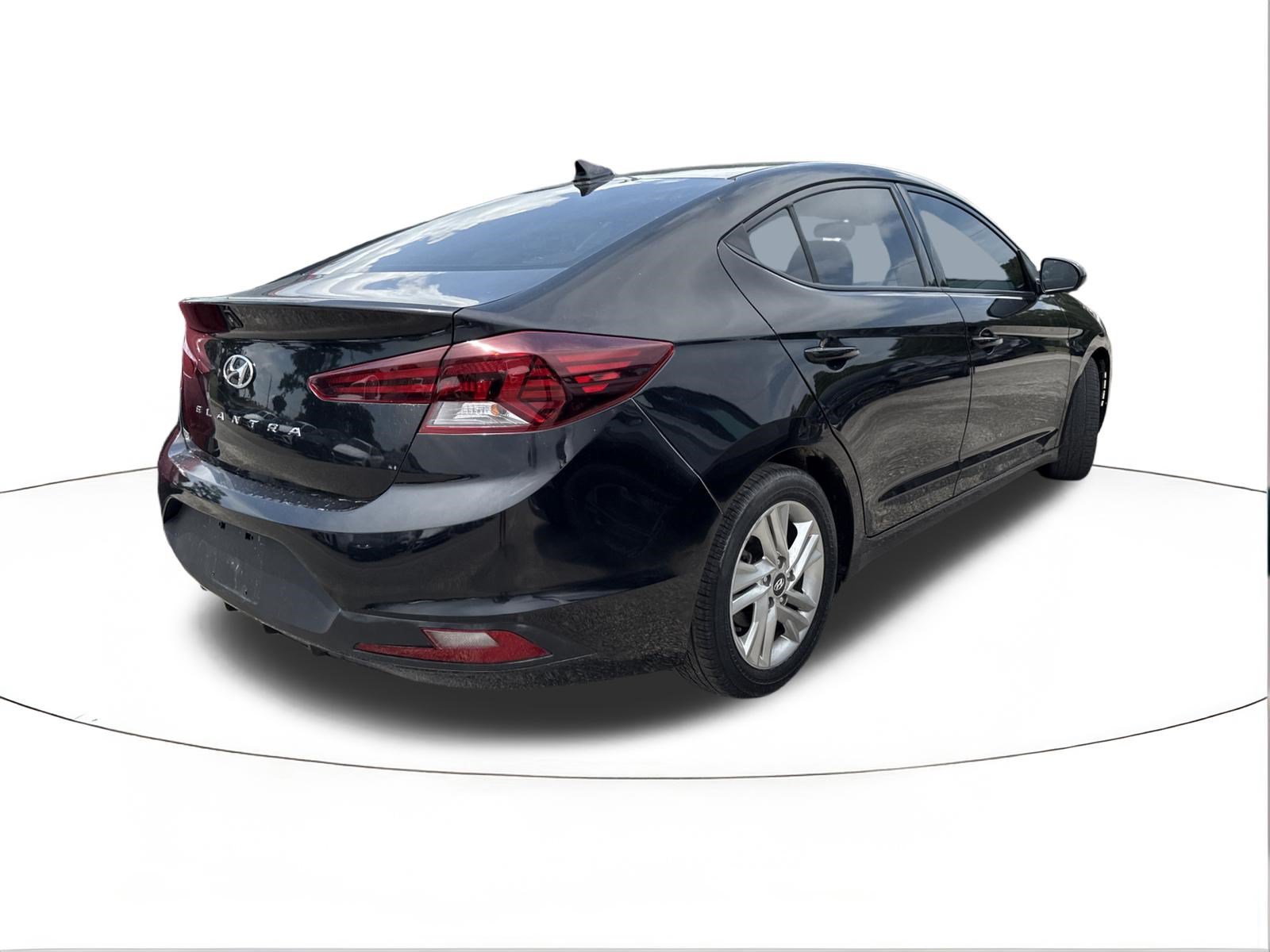 Used 2020 Hyundai Elantra SEL w/ Convenience Package (C2) FWD image 2