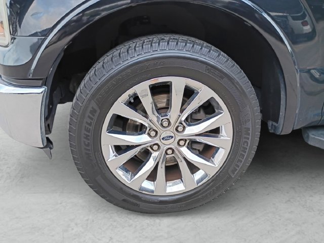 Used 2016 Ford F150 Lariat w/ Equipment Group 502A Luxury RWD image 23