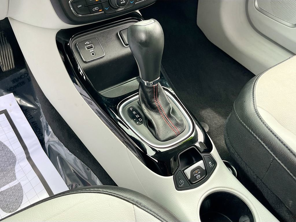 Used 2019 Jeep Compass Limited w/ Advanced Safety Group FWD image 16