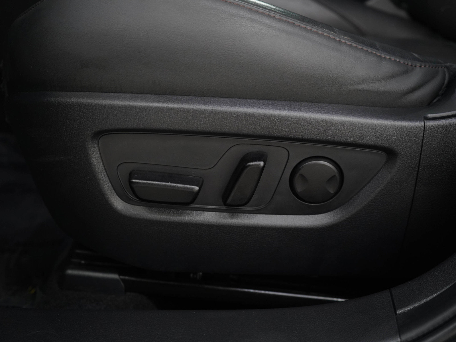 Used 2020 MAZDA CX-30 AWD w/ Premium Package image 28
