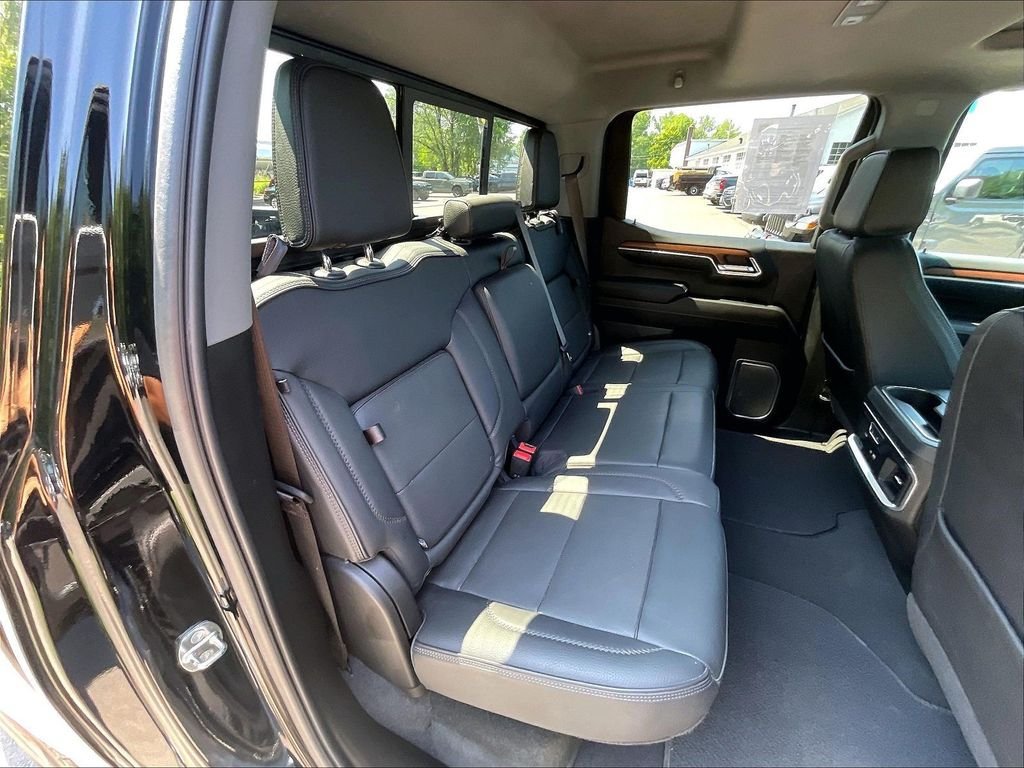 Used 2023 GMC Sierra 1500 Denali w/ Technology Package AWD/4WD image 19