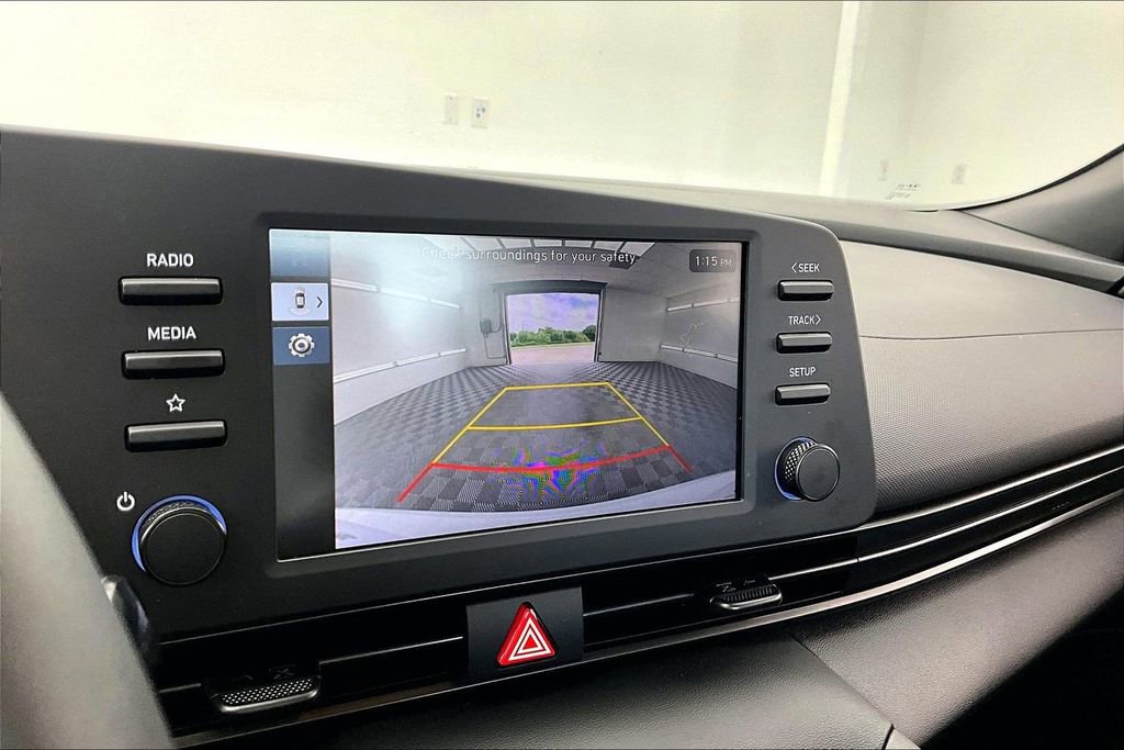Used 2025 Hyundai Elantra Sport FWD image 21
