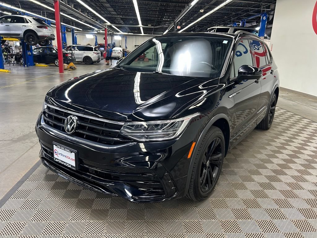 Used 2023 Volkswagen Tiguan SE R-Line AWD/4WD image 7