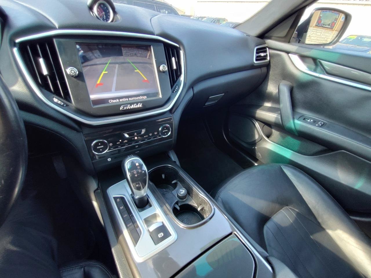 Used 2016 Maserati Ghibli RWD image 21